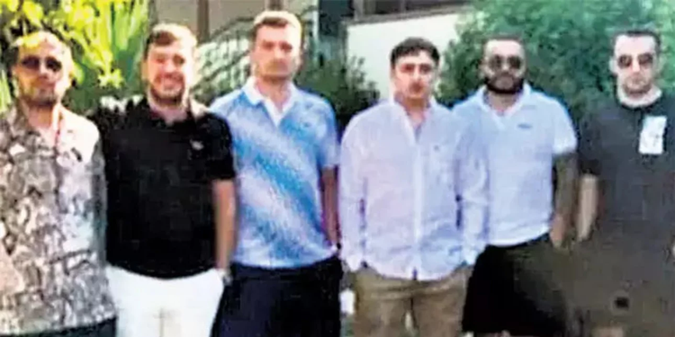 tourkoi-loutsa.jpg