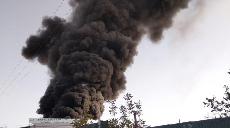 4338036695437521 καπνοι