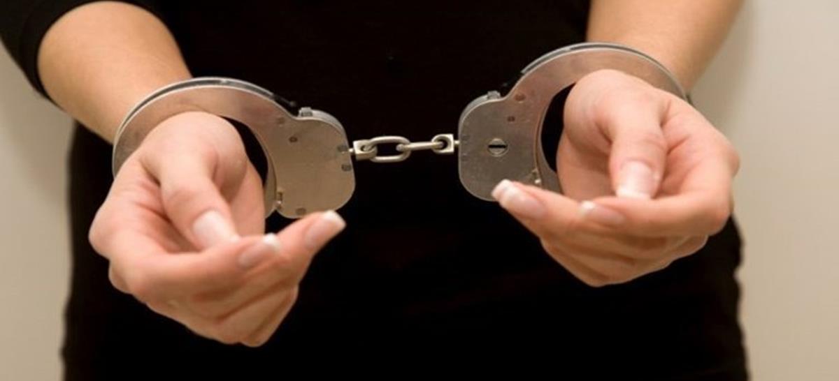 4338469130054788 XEIROPEDESGYNAIKA-5-768x511