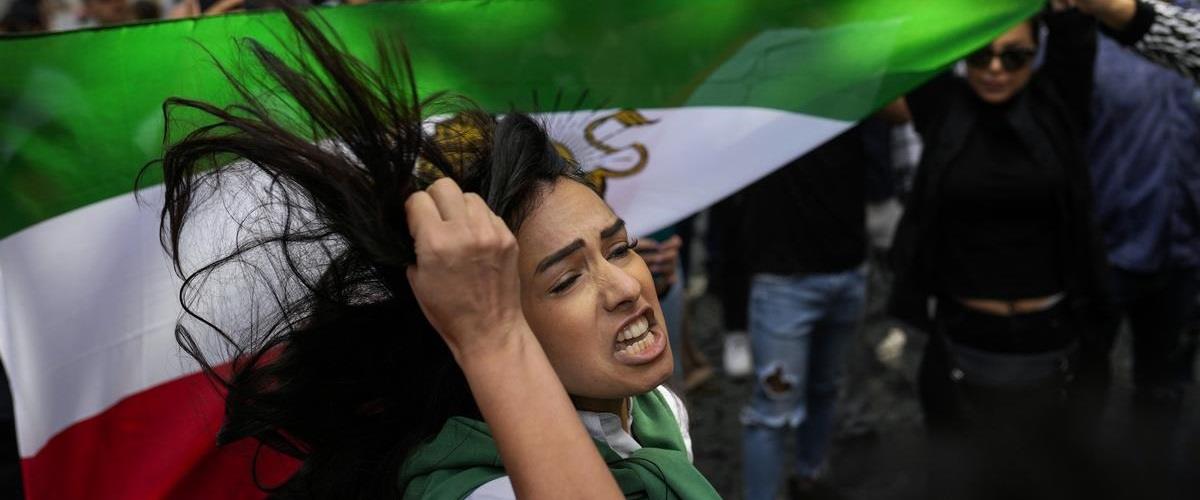 4338136700599701 ιραν