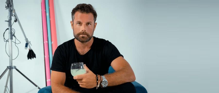 4375649867573475 ΚΟΣΜΑΣ ΚΟΥΜΙΑΝΟΣ 1