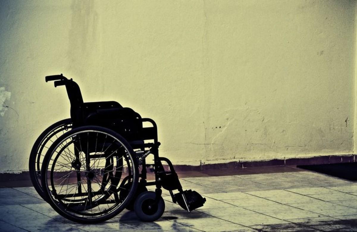 Ανάπηρος σκαλιά