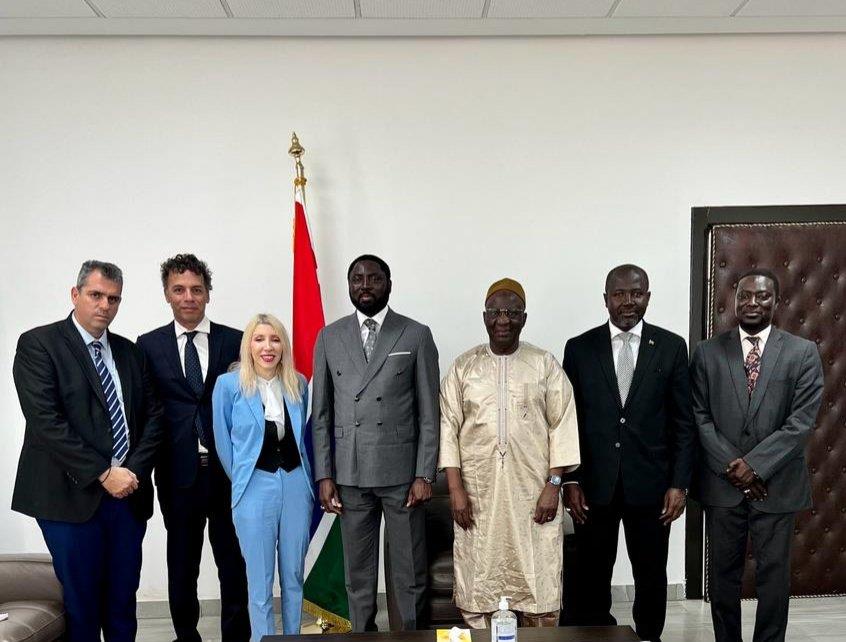 4428734962427073 image