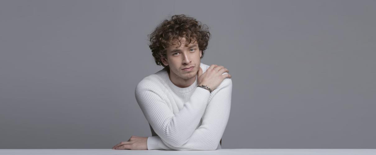 4452658542297937 image