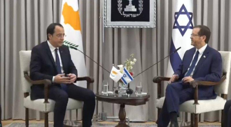 KhRISTODOULIDES_KhERTZOGK.width-800