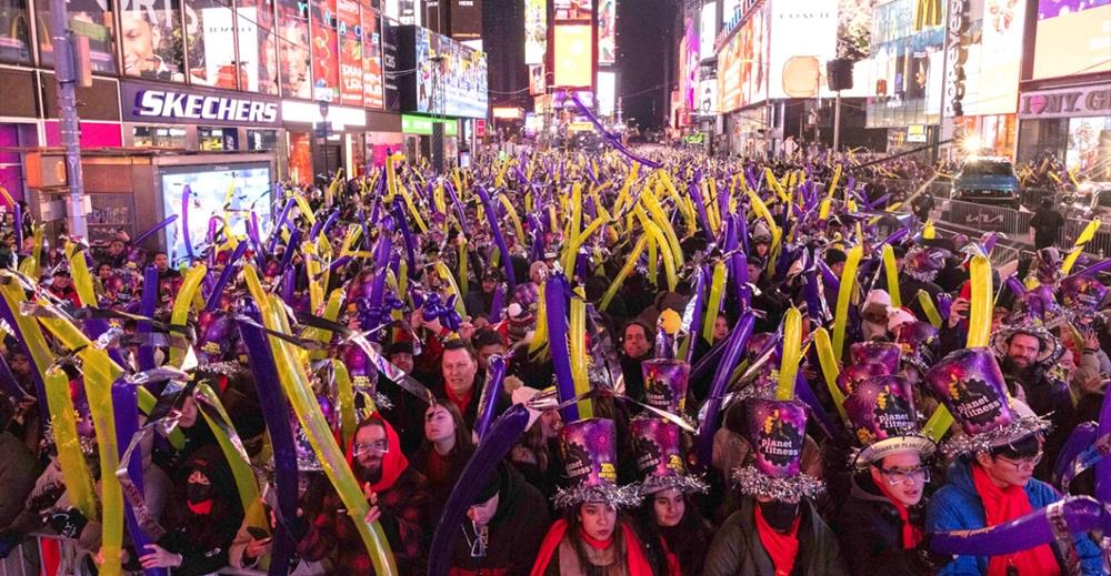 times-square-kosmos-2