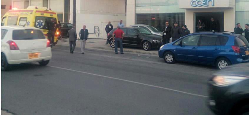 Απολυθέντες πήγαν με άγριες διαθέσεις και τα έκαναν γυαλιά καρφιά