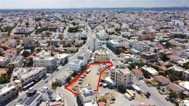 5223320166150448 Emporiko temakhio sto Strobolo Leukosia  Epiphulassomene Time 8