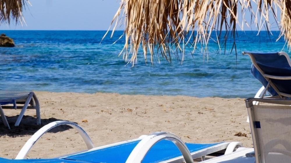 5231386589506217 beach summer tourism Nero AI Object Remover.original