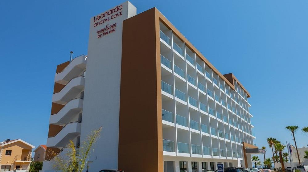 5236211707846276 leonardo-crystal-cove