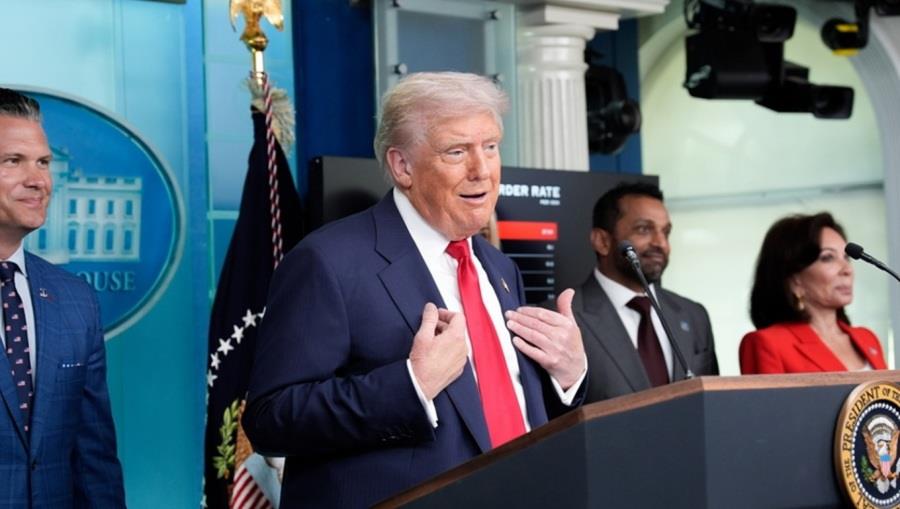 5241735962839714 trump-diloseis