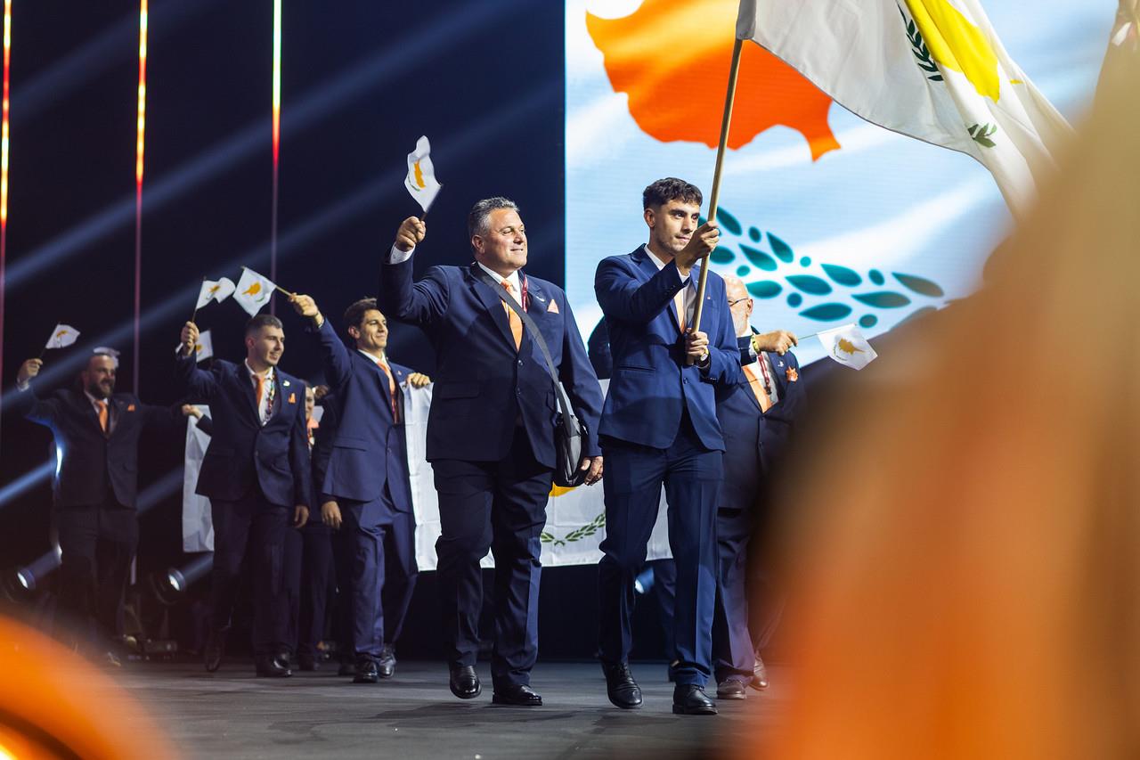 5267487574869130 OpeningCeremony AW-8992-X2