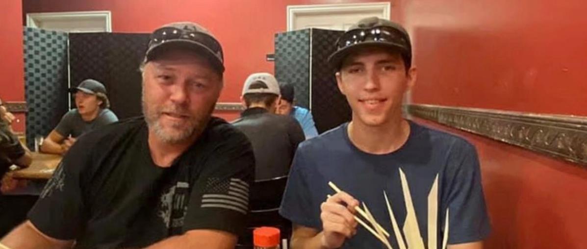 5269872429668934 tyler robinson with father-fb-xrwma