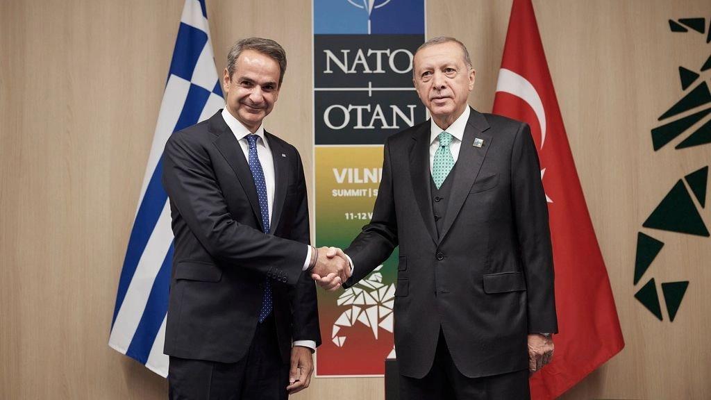 5277958235985107 image