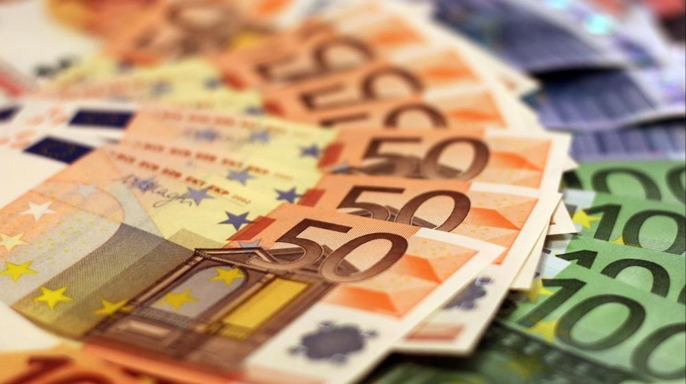 5280192657923027 money euros