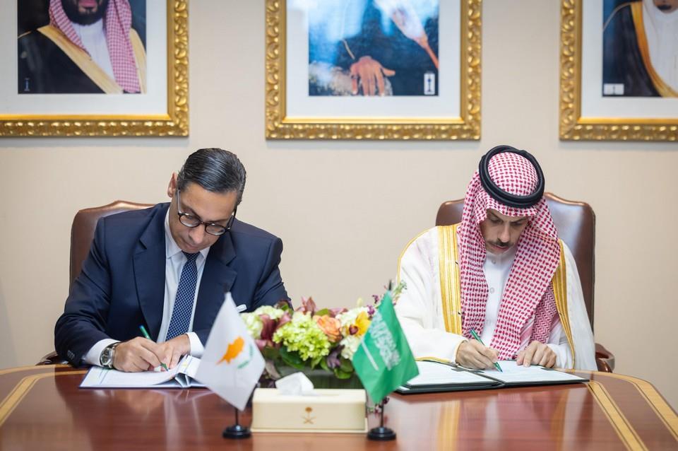 5282034594162798 image