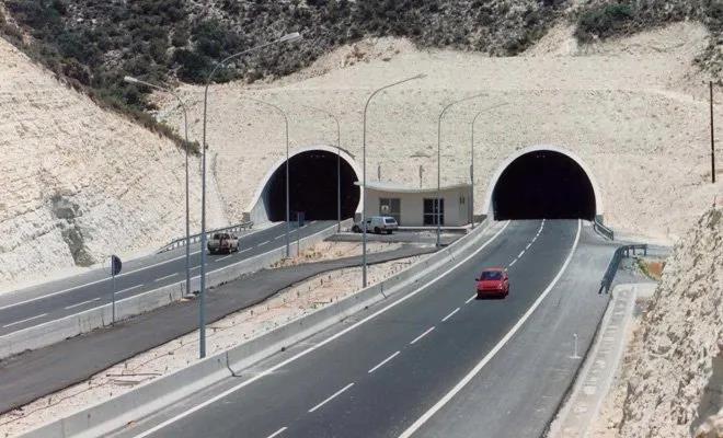 Εργασίες στον αυτοκινητόδρομο Πάφου-Λεμεσού από 10 έως 17 Οκτωβρίου Εργασίες στον αυτοκινητόδρομο Πάφου-Λεμεσού από 10 έως 17 Οκτωβρίου