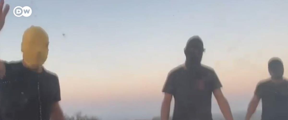 Κουκουλοφόροι απειλούν ακτιβιστές φωνάζοντας «go home ρε»-Τι καταγράφει ντοκιμαντέρ του DW για τη λαθροθηρία Κουκουλοφόροι απειλούν ακτιβιστές φωνάζοντας «go home ρε»-Τι καταγράφει ντοκιμαντέρ του DW για τη λαθροθηρία