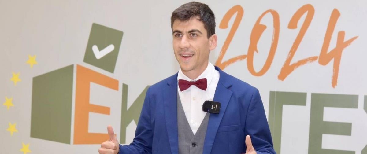 Ανακοίνωσε κόμμα ο Φειδίας, δημιουργεί την «Άμεση Δημοκρατία-Μέσω… app οι υποψήφιοι Ανακοίνωσε κόμμα ο Φειδίας, δημιουργεί την «Άμεση Δημοκρατία-Μέσω… app οι υποψήφιοι