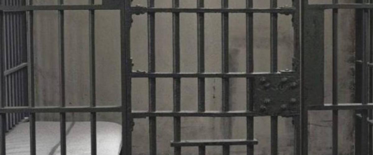 Νεκρός κρατούμενος στα κρατητήρια Πάφου-Έθεσε τέρμα στη ζωή του, είχε διαταχθεί η κράτησή του ως υπόδικος Νεκρός κρατούμενος στα κρατητήρια Πάφου-Έθεσε τέρμα στη ζωή του, είχε διαταχθεί η κράτησή του ως υπόδικος