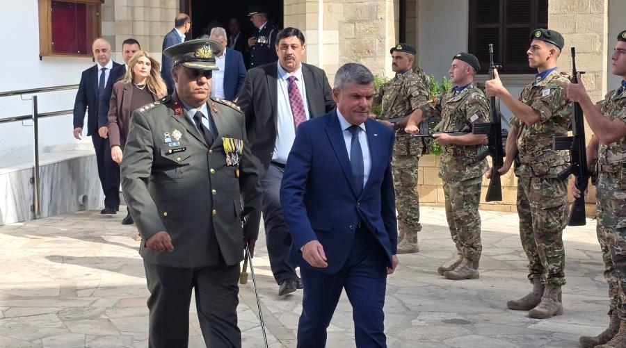 Παράδειγμα η μικρή Ελλάδα για το που πρέπει να οδεύει η Κύπρος Παράδειγμα η μικρή Ελλάδα για το που πρέπει να οδεύει η Κύπρος