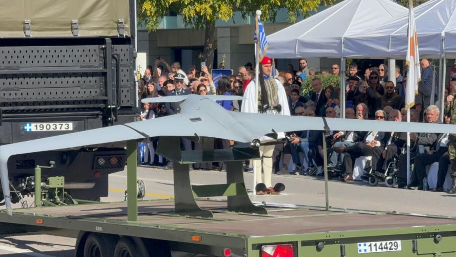 Εντυπωσιακή επίδειξη drones και όπλων τεχνητής νοημοσύνης στη στρατιωτική παρέλαση της Θεσσαλονίκης Εντυπωσιακή επίδειξη drones και όπλων τεχνητής νοημοσύνης στη στρατιωτική παρέλαση της Θεσσαλονίκης