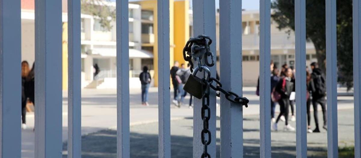 Συνεχίζεται η εγκατάσταση καμερών και η φρούρηση σχολείων-«Ενδυναμώνεται σε θέματα παραβατικότητας, αλλά δεν θέλουμε να είναι φυλακές» Συνεχίζεται η εγκατάσταση καμερών και η φρούρηση σχολείων-«Ενδυναμώνεται σε θέματα παραβατικότητας, αλλά δεν θέλουμε να είναι φυλακές»