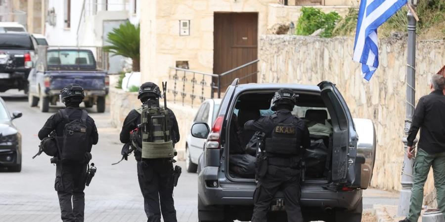 Δύο συλλήψεις για το μακελειό στα Βορίζια-Από σφαίρα σκοτώθηκε η 56χρονη και όχι από ανακοπή Δύο συλλήψεις για το μακελειό στα Βορίζια-Από σφαίρα σκοτώθηκε η 56χρονη και όχι από ανακοπή