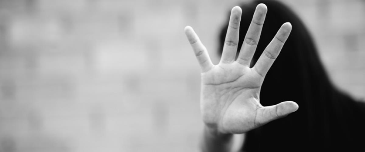 Έλαβαν κατάθεση από ανήλικη που κατήγγειλε σεξουαλική κακοποίηση σε κοινόχρηστο χώρο-Ζητά εξηγήσεις η Επίτροπος του Παιδιού