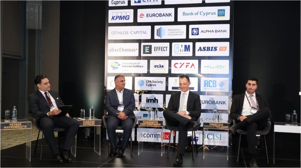 5314148093287007 MixCollage-03-Nov-2025-03-19-PM-5730