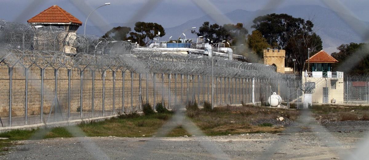 «Οι Φυλακές έχουν μετατραπεί σε διευθυντήριο εγκλήματος. Η νομοθεσία για χώρο κράτησης ανηλίκων ψηφίστηκε από το 2021 και ακόμα περιμένουμε»