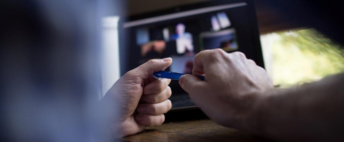 Αποφασίζει για την τηλεργασία στο δημόσιο η Ολομέλεια-Οι πρόνοιες, οι επιφυλάξεις και τι αναθεωρήθηκε