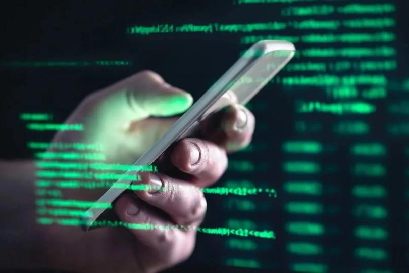 Πήγαν να πληρώσουν ταχυδρομικό δέμα 1,46 ευρώ και τους έκλεψαν πέραν 56 χιλιάδων ευρώ