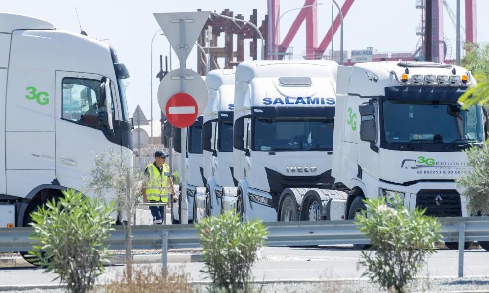 Σοβαρά προβλήματα στην προμήθεια βασικών προϊόντων λόγω της απεργίας Μεταφορέων Α’-Έκκληση για διάλογο