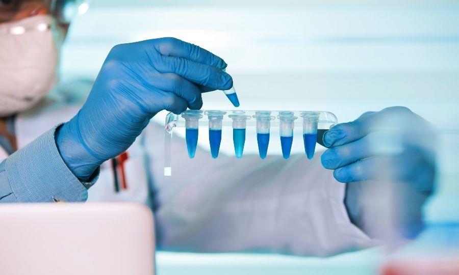 Έκκληση Δίπλαρου για συναίνεση στα νομοσχέδια για απεικονιστικά κέντρα και βιοϊατρικά εργαστήρια