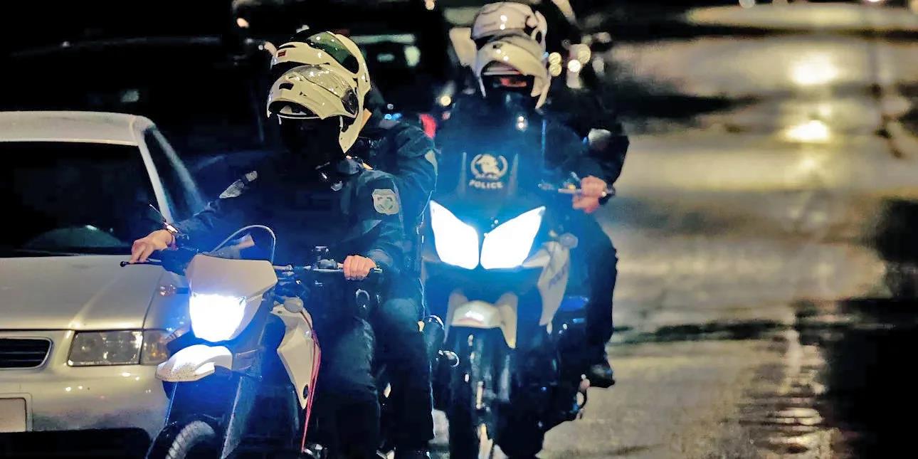 Θρίλερ στη Βοιωτία-Εντοπίστηκε απανθρακωμένος άνδρας σε αυτοκίνητο, ήταν δεμένος με χειροπέδες