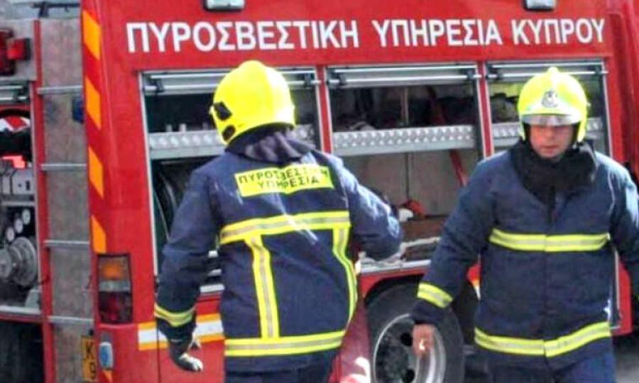 Στο νοσοκομείο εργάτης μετά από πυρκαγιά σε εργοστάσιο-Υπέστη εγκαύματα στα χέρια