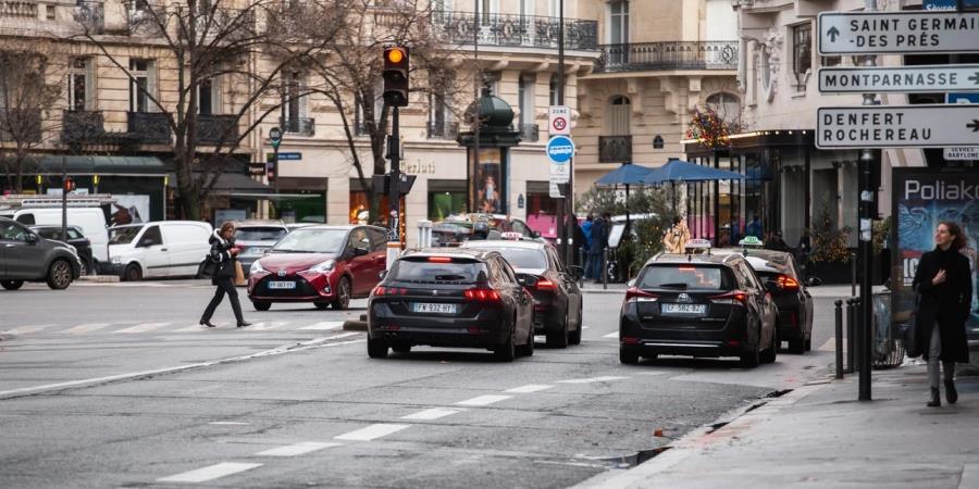 5318617640225488 dromos-sto-parisi