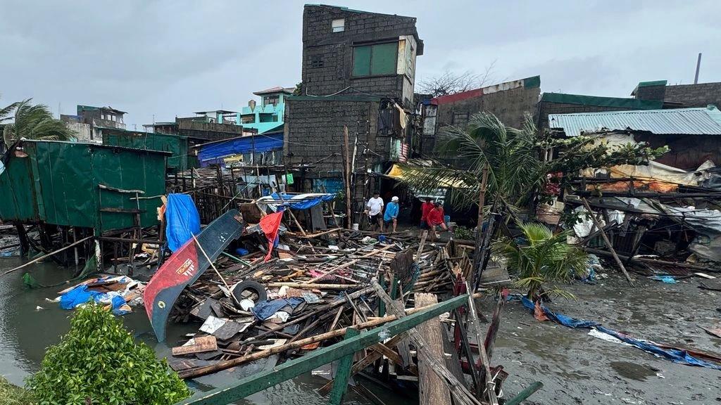 Φονικό το πέρασμα του τυφώνα Φουνγκ γουόνγκ στις Φιλιππίνες-Πάνω από ένα εκατομμύριο οι εκτοπισμένοι