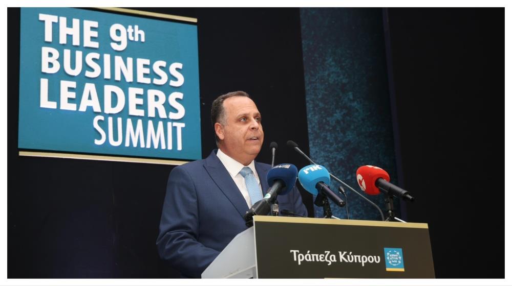 5320257182224361 MixCollage-10-Nov-2025-05-01-PM-8869