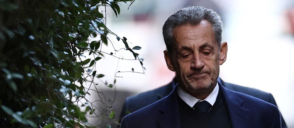 Ο Νικολά Σαρκοζί επέστρεψε σπίτι του μετά την αποφυλάκιση-Τον Μάρτιο η εκδίκαση της έφεσης