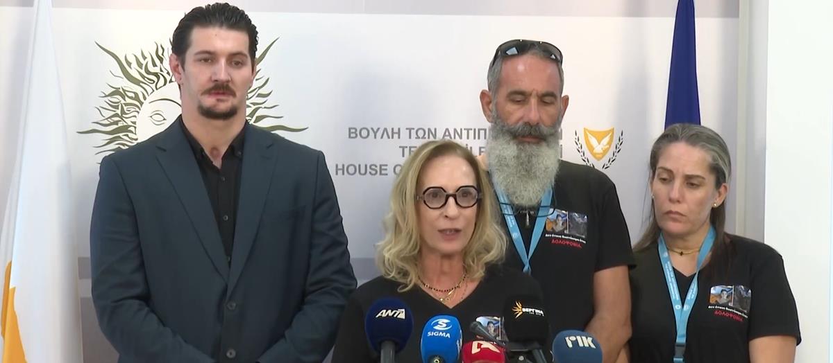 «Δεν υπήρξε καμιά στήριξη, έχω κάνει 28 χειρουργεία τα πλήρωσα εγώ. Δεν έχω πάρει ένα τηλεφώνημα που να λέει ”Αλέξανδρε είσαι καλά;”»