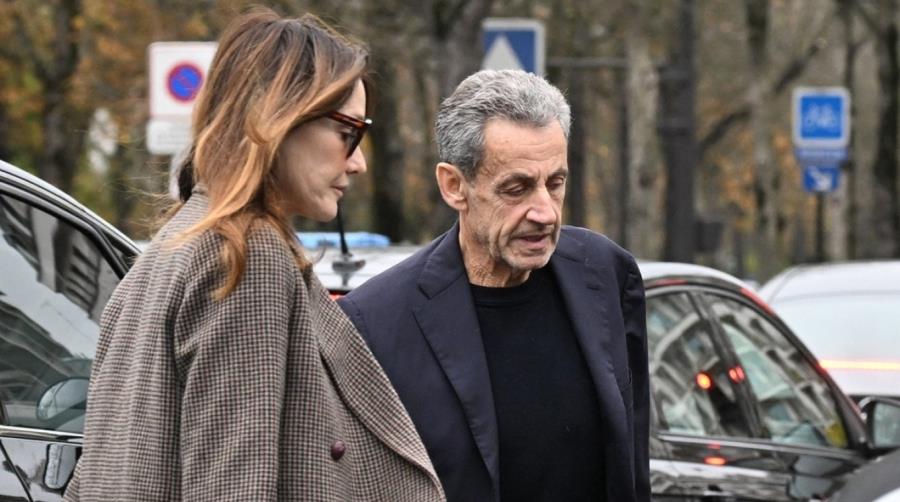Ο Νικολά Σαρκοζί γευμάτισε σε εστιατόριο του Παρισιού με την Κάρλα Μπρούνι μία ημέρα μετά την αποφυλάκισή του