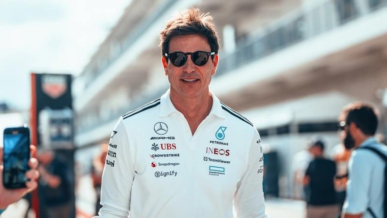 Ο Βολφ πουλάει μερίδιο των μετοχών του στη Mercedes F1