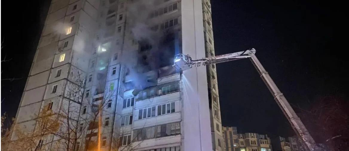 Εκρήξεις και πυρκαγιές στο Κίεβο μετά από ρωσικό σφυροκόπημα με drones και πυραύλους-Ένας νεκρός και 15 τραυματίες