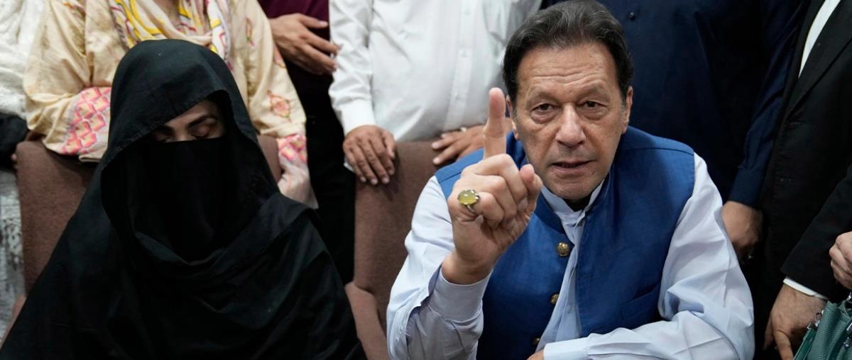 Game of Thrones στο Πακιστάν-Παιχνίδια εξουσίας, μαύρη μαγεία, κατασκοπεία, ραδιούργα σύζυγος και ένας εθνικός ήρωας στη φυλακή