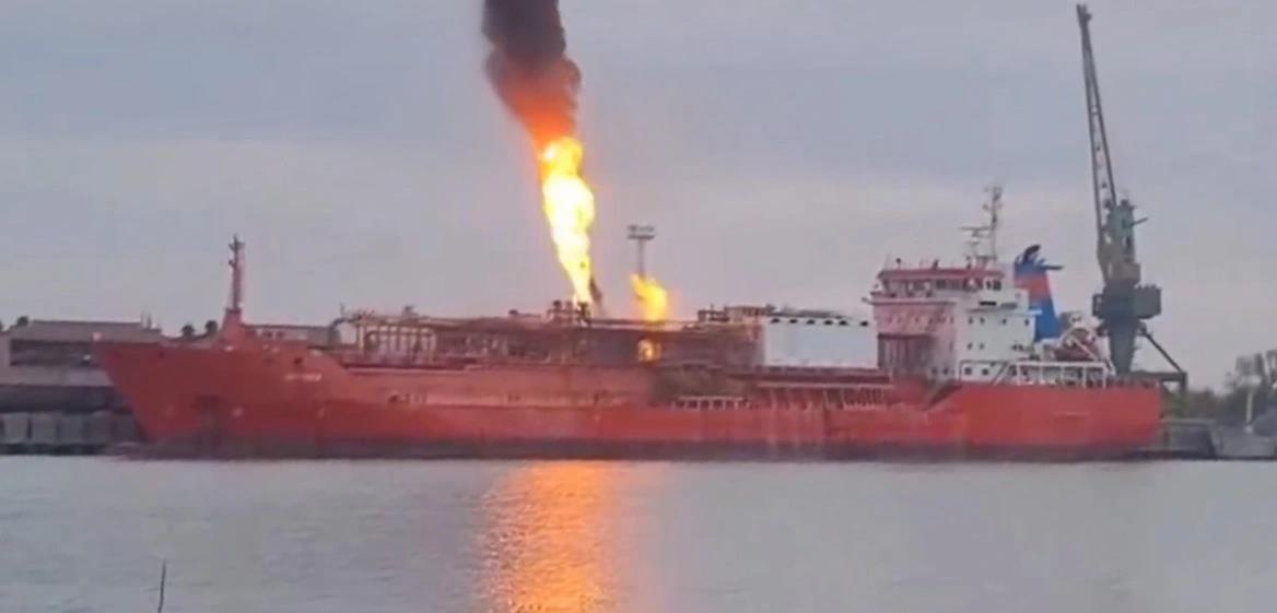 Τουρκικό πλοίο με 4.000 τόνους υγραερίου χτυπήθηκε από ρωσικά πυρά στην Οδησσό-Φόβοι πως μπορεί να εκραγεί ανά πάσα στιγμή
