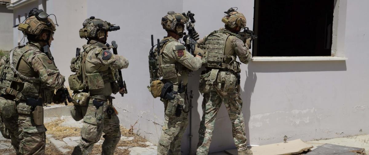 Διακινήσεις με στρατιωτικά οχήματα κατά παράβαση του Νόμου και παρατυπίες στο ωράριο εργασίας-Τα ευρήματα της Ελεγκτικής για ΥΠΑΜ