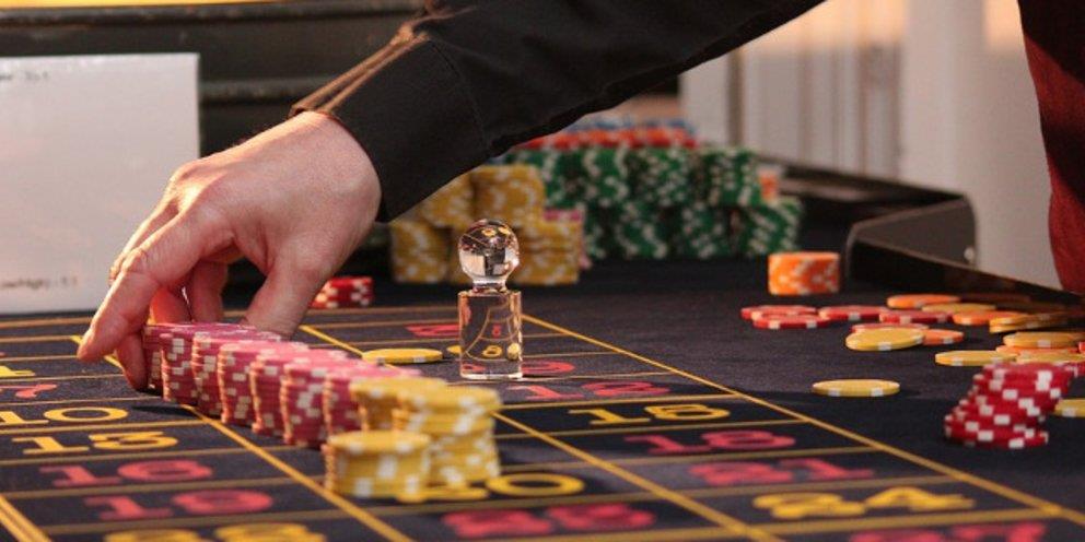 Προειδοποιεί η Αρχή Παιγνίων για τις παράνομες ιστοσελίδες καζίνο στην Κύπρο