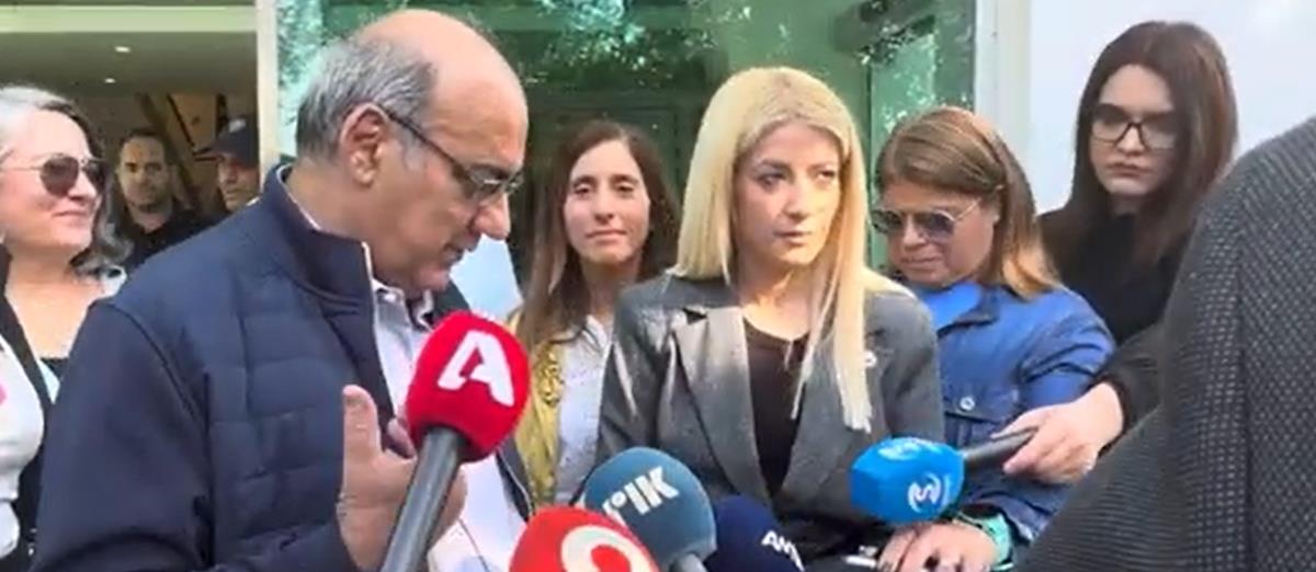 Ο διάλογος Αννίτας και Ταλιαδώρου έξω από τη Βουλή-«Δεν άργησα, δεν καθορίζεις εσύ το πρόγραμμα μου»